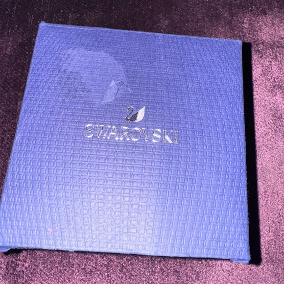 🎁PERFECT GIFT IDEA  🎁 SWAROVSKI Pisces Zodiac II necklace with emerald crystal. - Picture 12 of 12